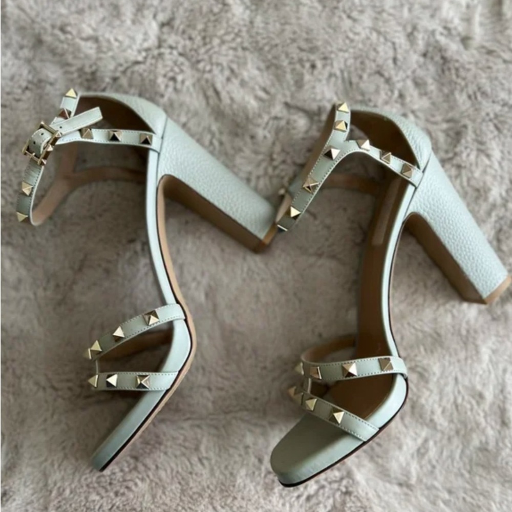 VALENTINO GARAVANI ROCK Studded Heels - Picture 3 of 6